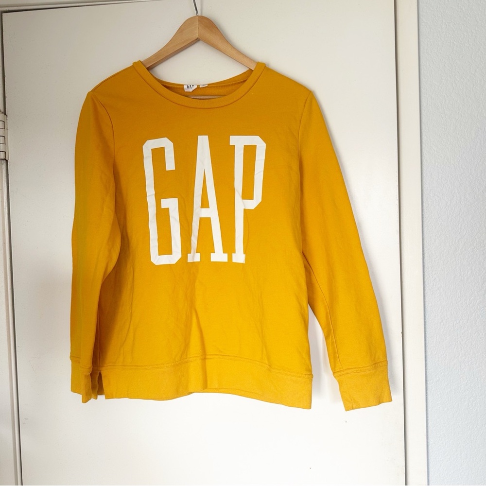 Gap sweatshirt